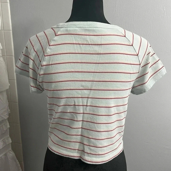 Vintage Levi’s cropped tee - Picture 3 of 8